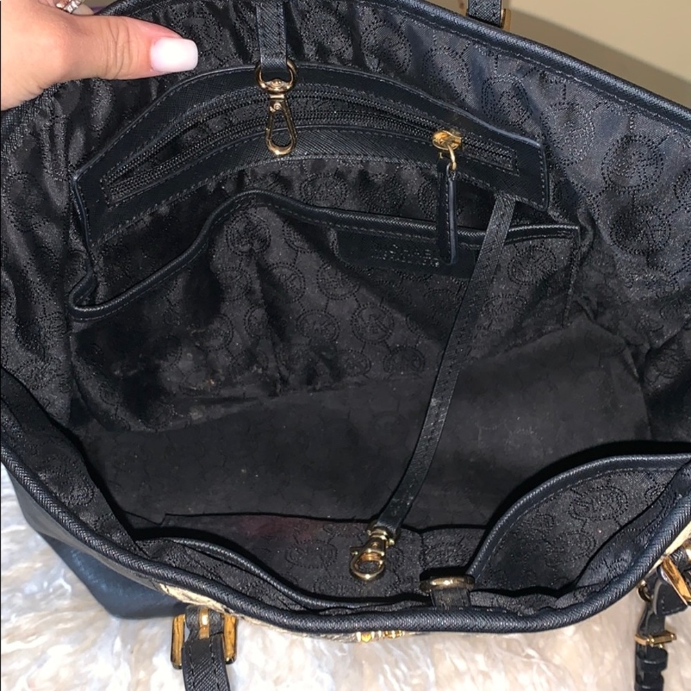 Hand bag - Picture 2 of 3